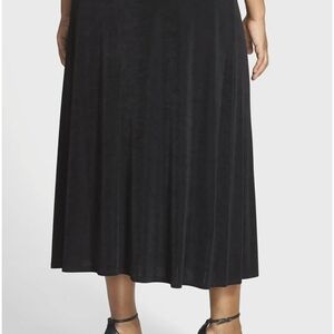 Vikki Vi Elegant Black Midi Skirt
